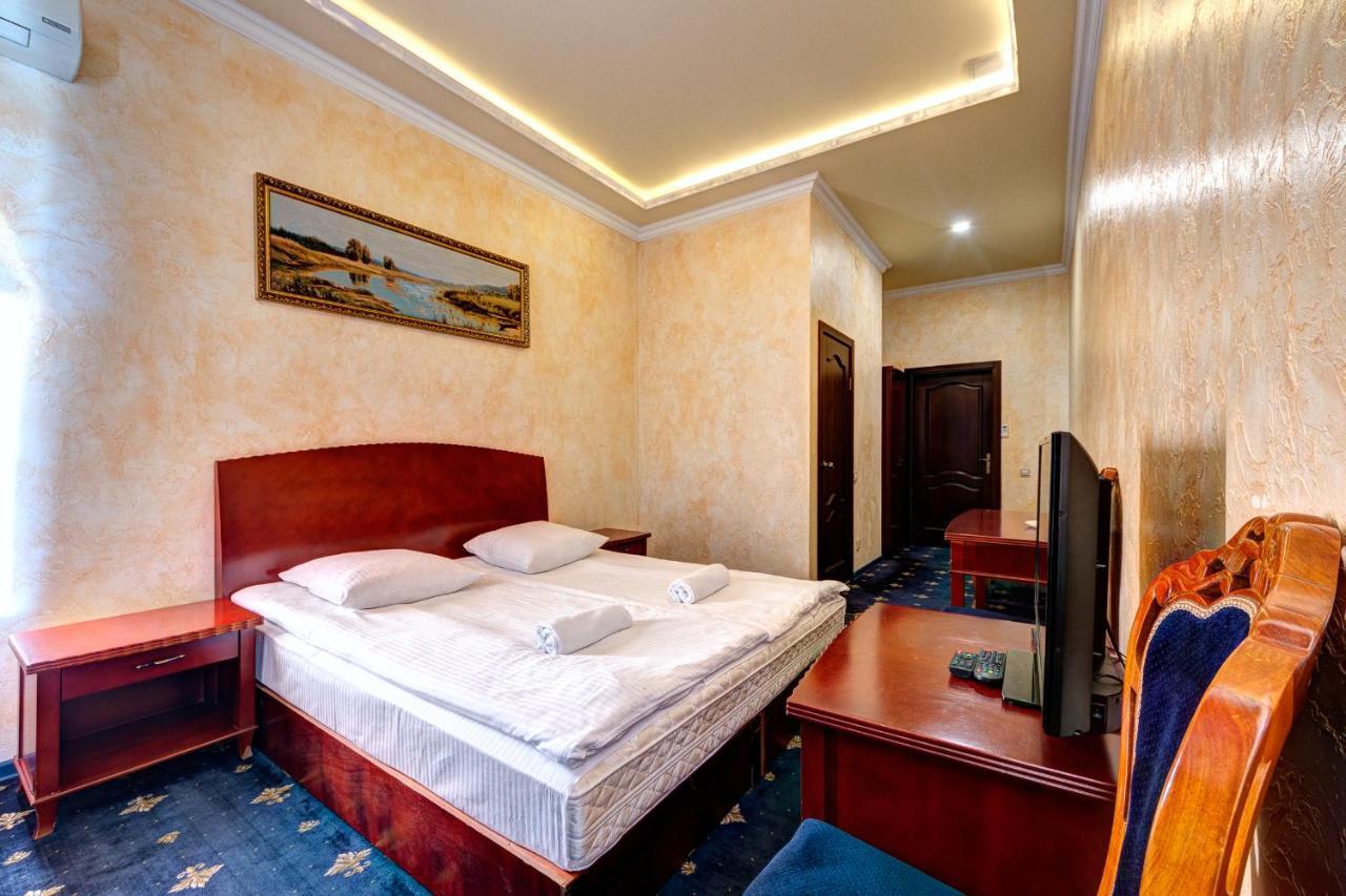 Hotel Kiev Lomakin Экстерьер фото